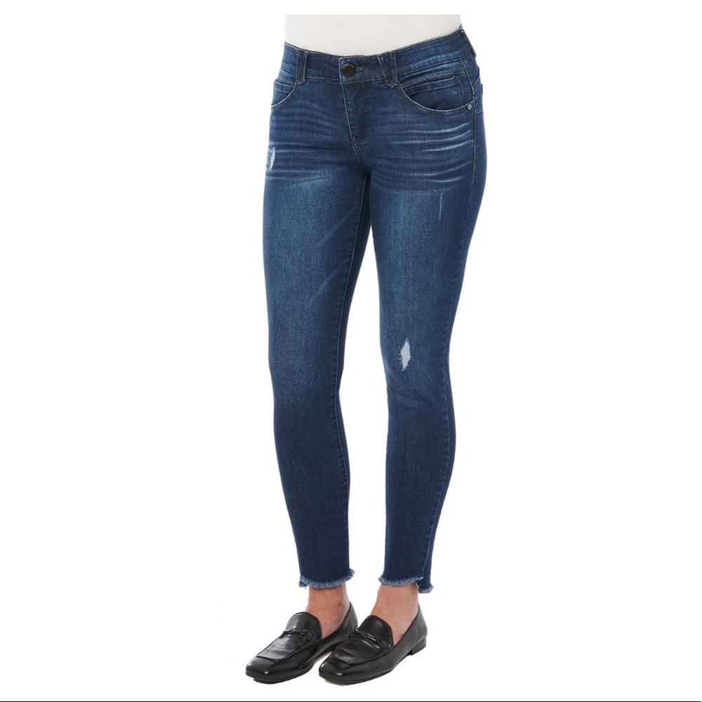 Democracy “Ab” Technology Frayed Hem Jeans
